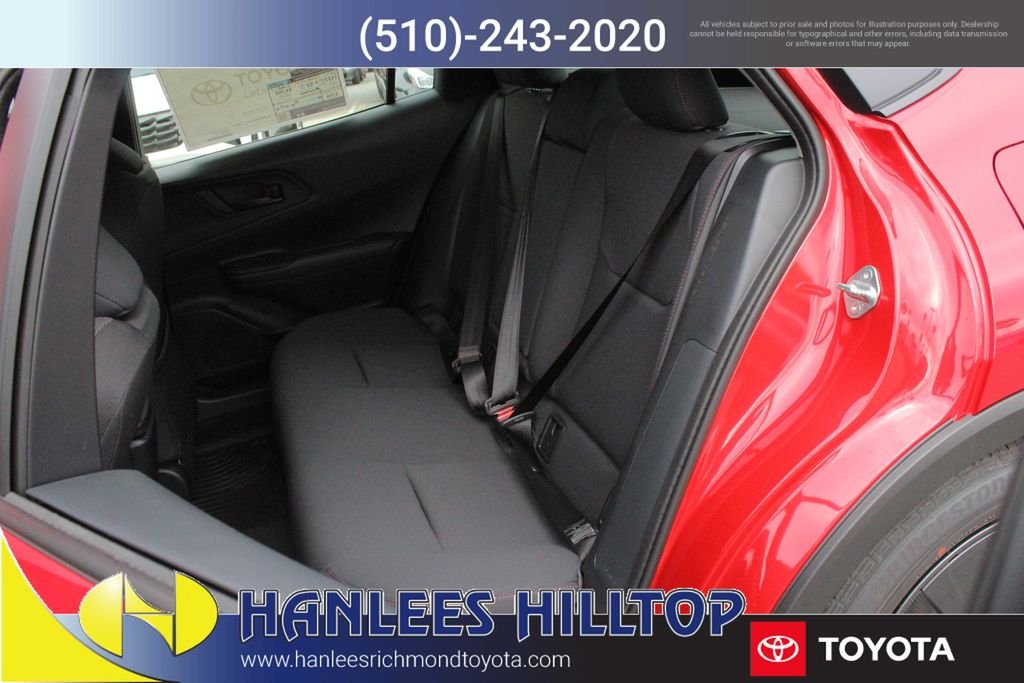 2026 Toyota Prius Plug-in Hybrid SE - Photo 13