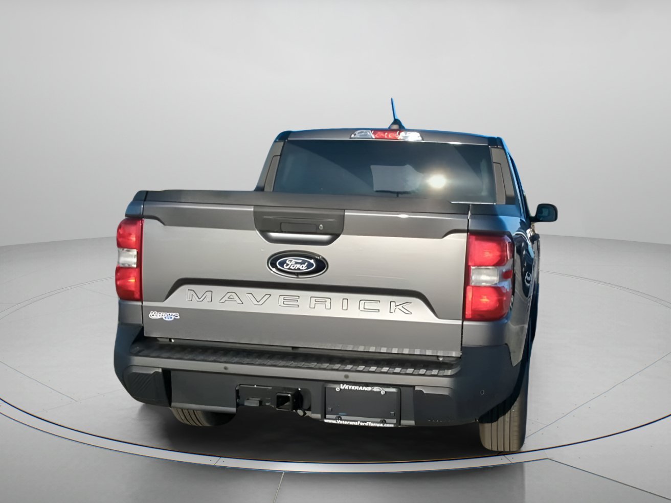 New 2026 Carbonized Gray Metallic Ford XLT image 22
