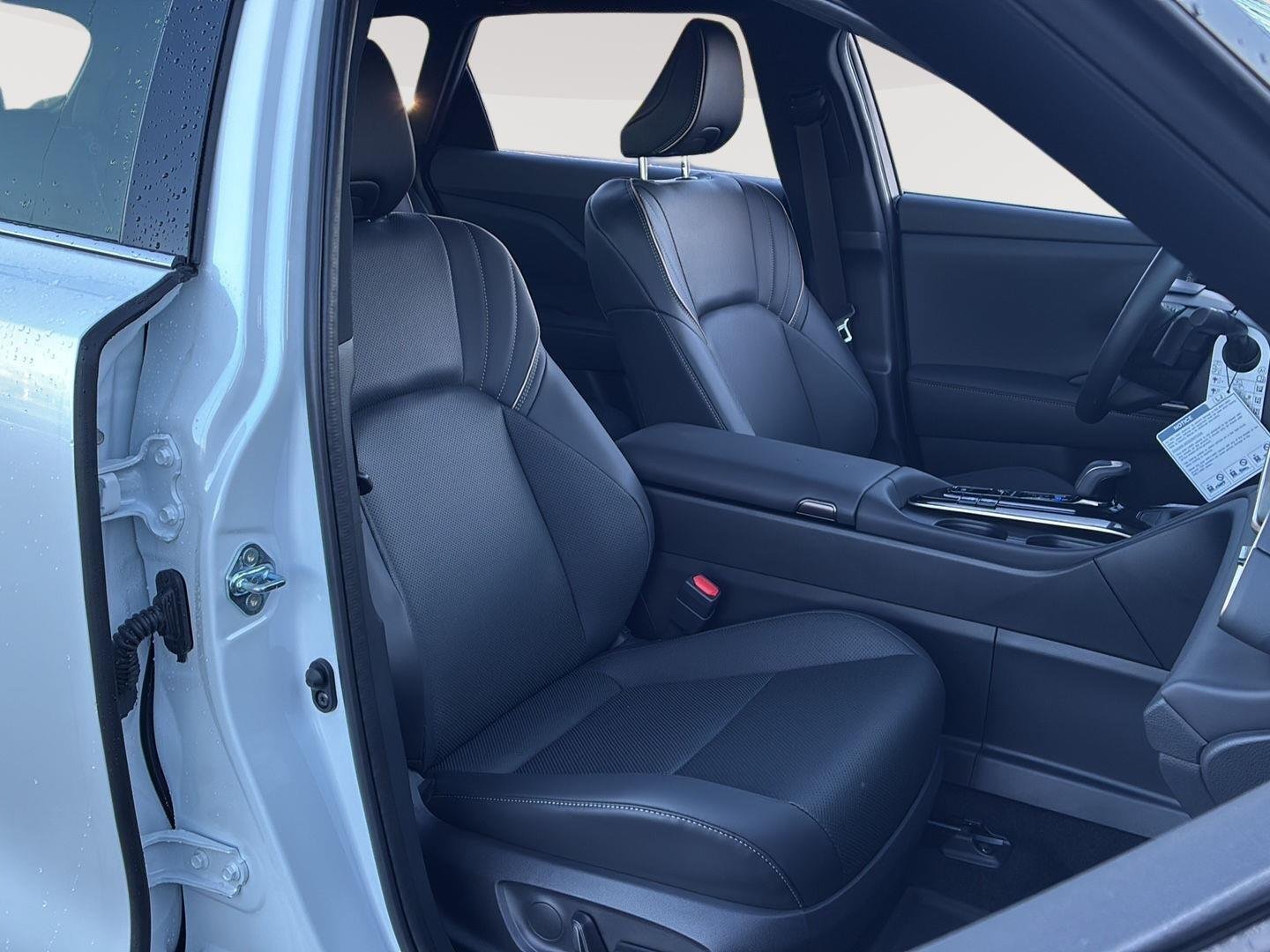 Used 2026 Oxygen White Toyota XLE image 8