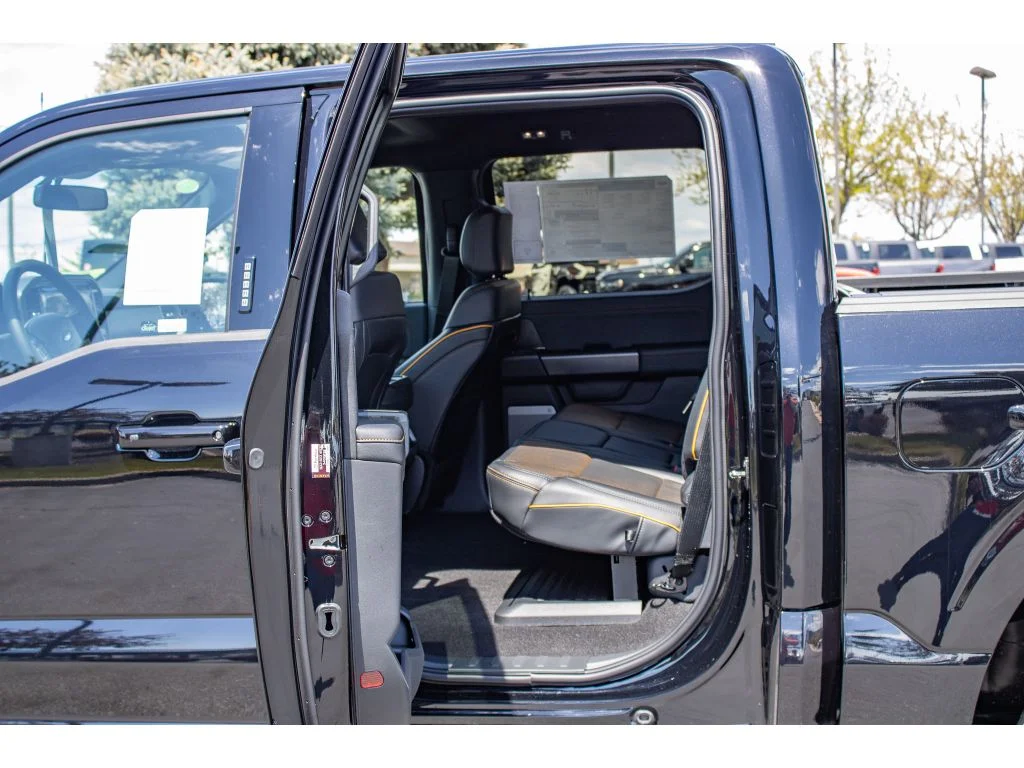 New 2026 AGATE BLACK METALLIC Ford Tremor image 18