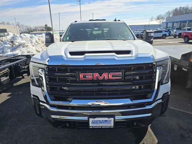 2026 GMC Sierra 3500HD Pro - Photo 8