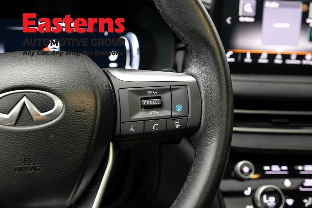 Used 2023 Black INFINITI LUXE image 16