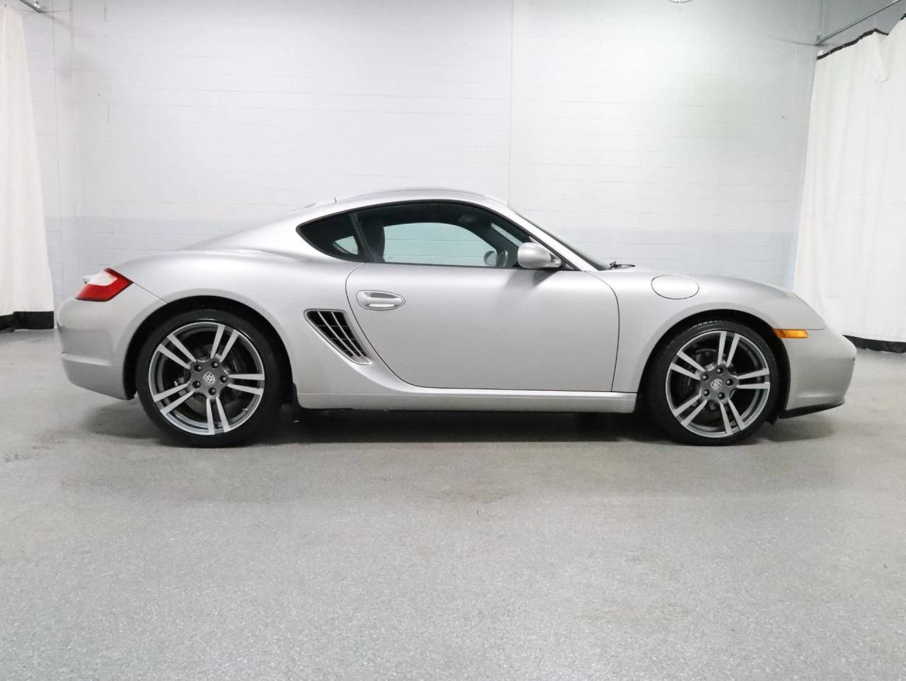 Used 2008 Arctic Silver Metallic Porsche Cayman image 10
