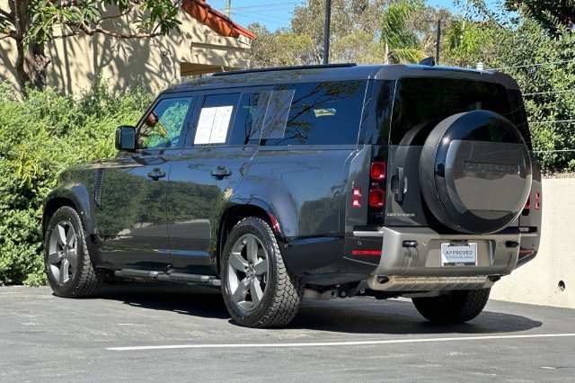 Used 2025 Gray Land Rover X-Dynamic SE image 3