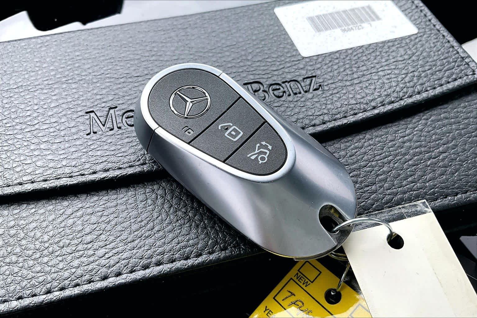 Used 2026 Polar White Mercedes-Benz GLC 300 image 15