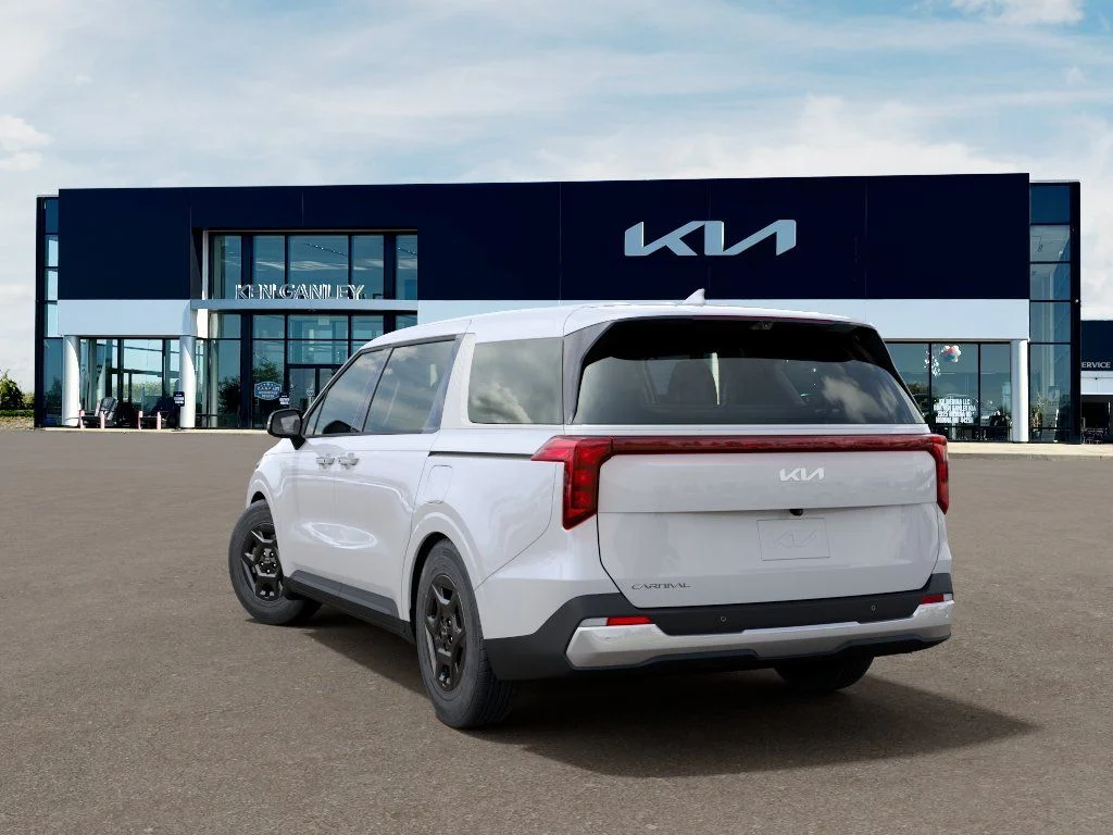 New 2026 Snow White Pearl Kia LXS image 4