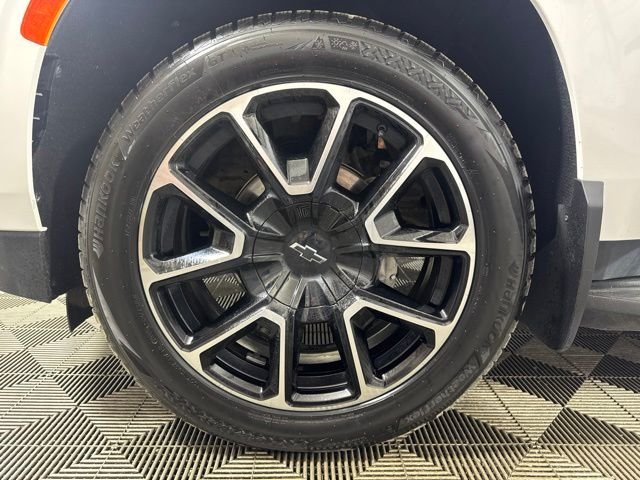 Used 2022 Summit White Chevrolet RST image 10