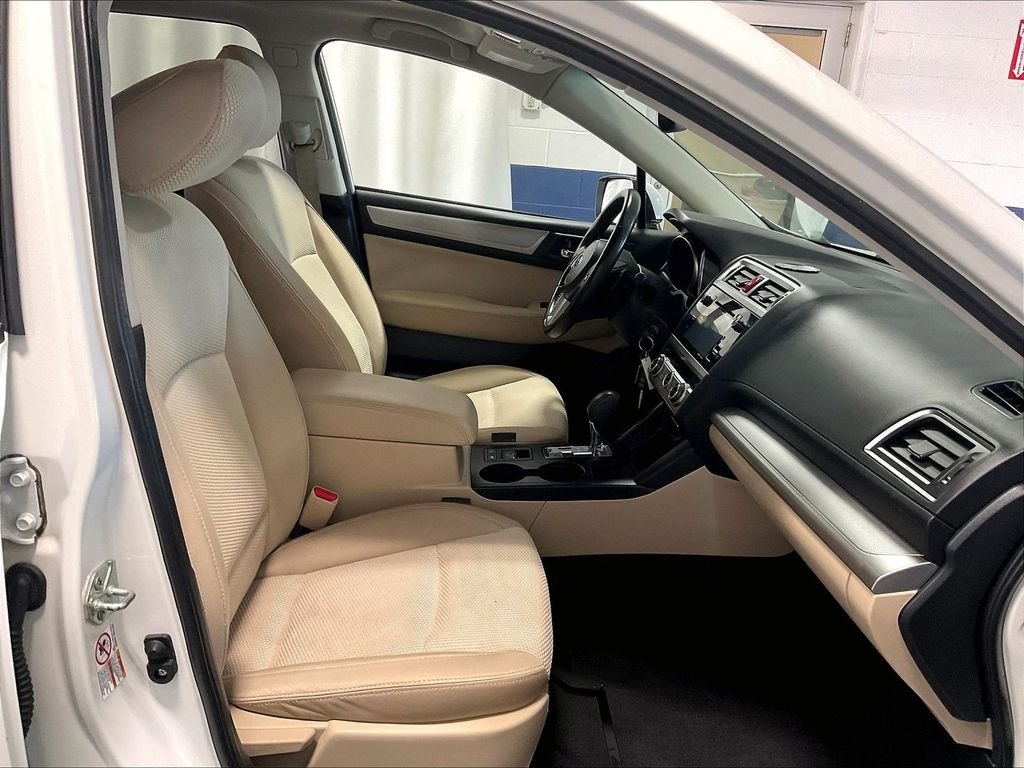 Used 2015 White Subaru 2.5i Premium image 11