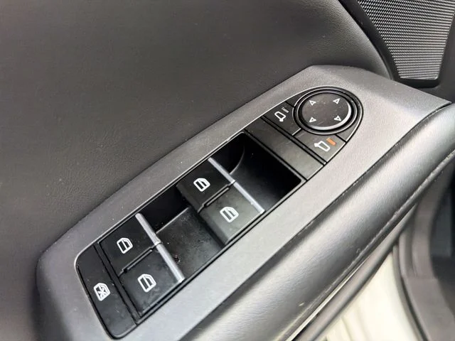 Used 2021 White Mazda Select image 13