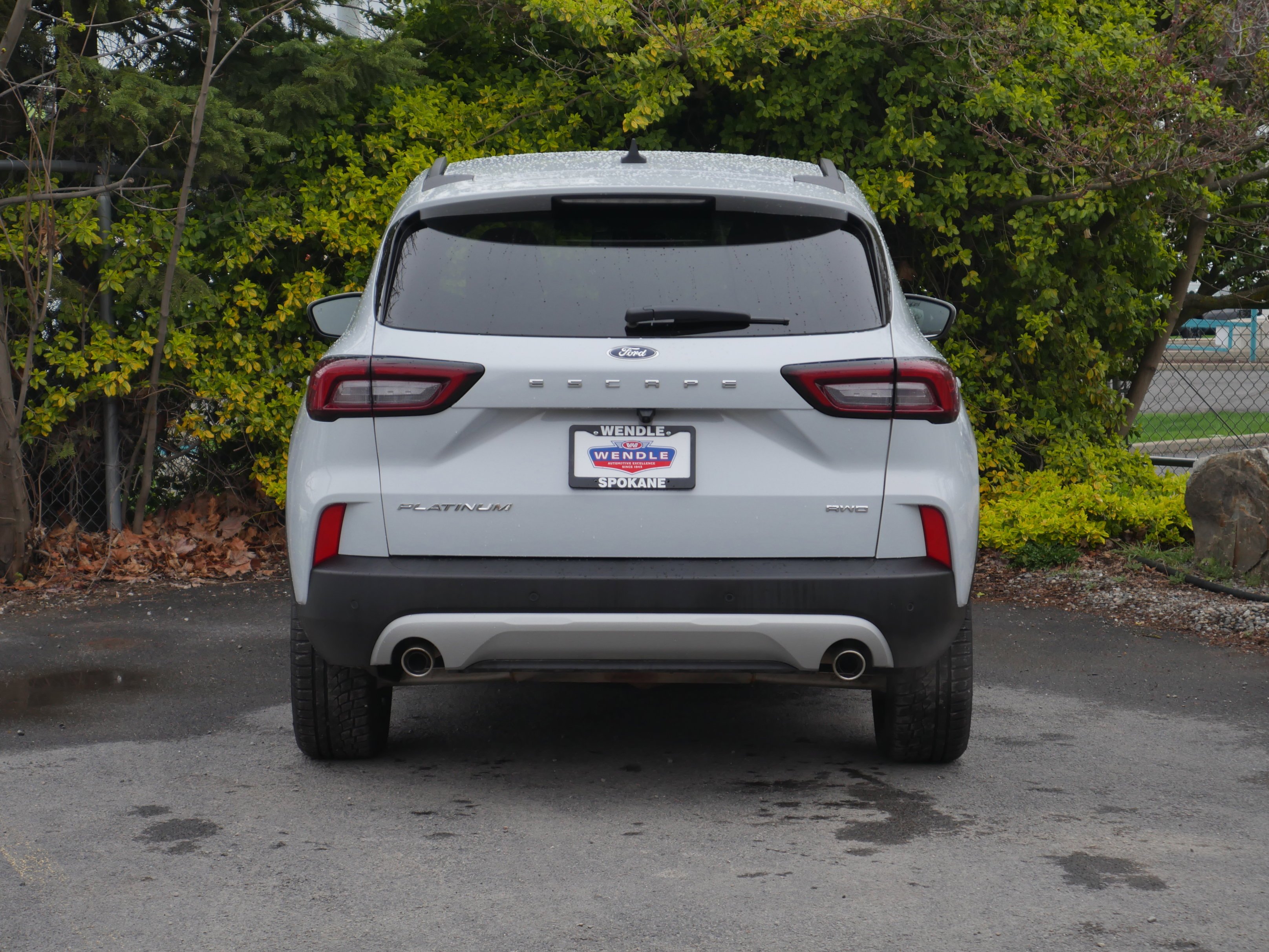 Used 2025 Space Silver Metallic Ford Platinum image 19
