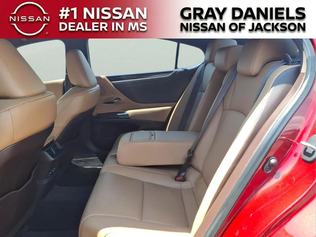 Used 2020 Red Lexus 350 image 26