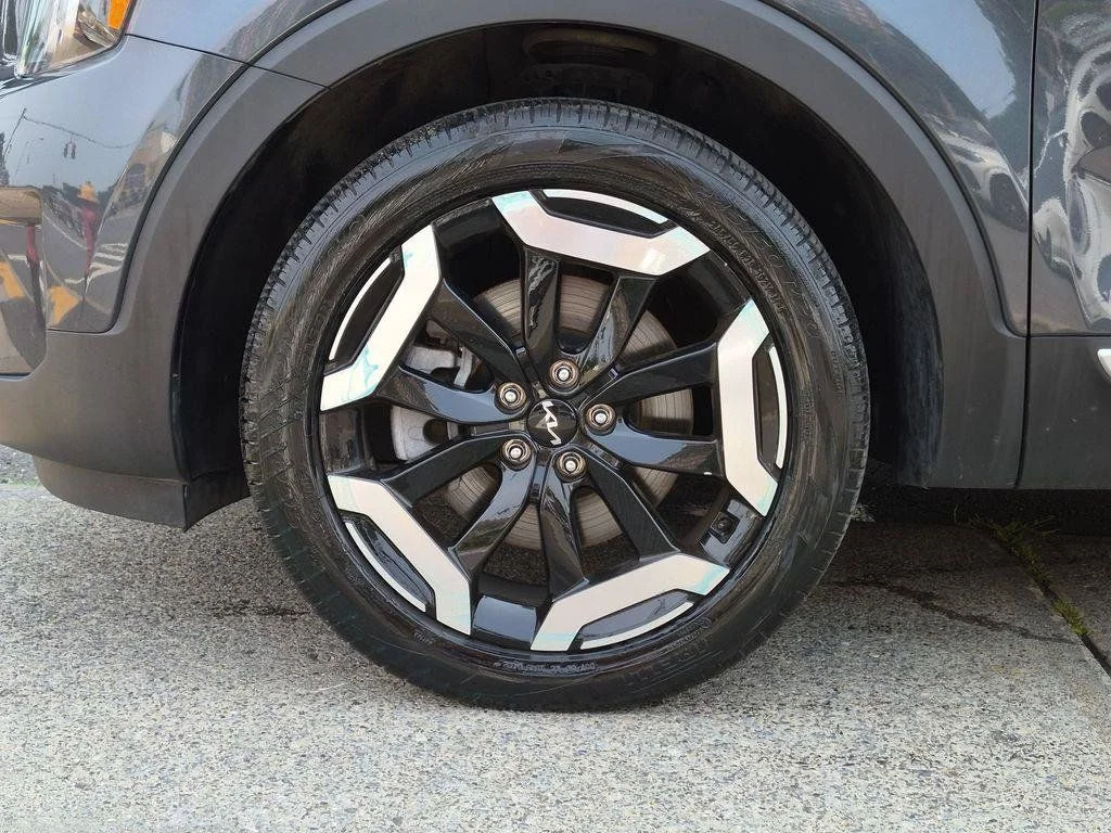 Used 2023 Gray Kia S image 33