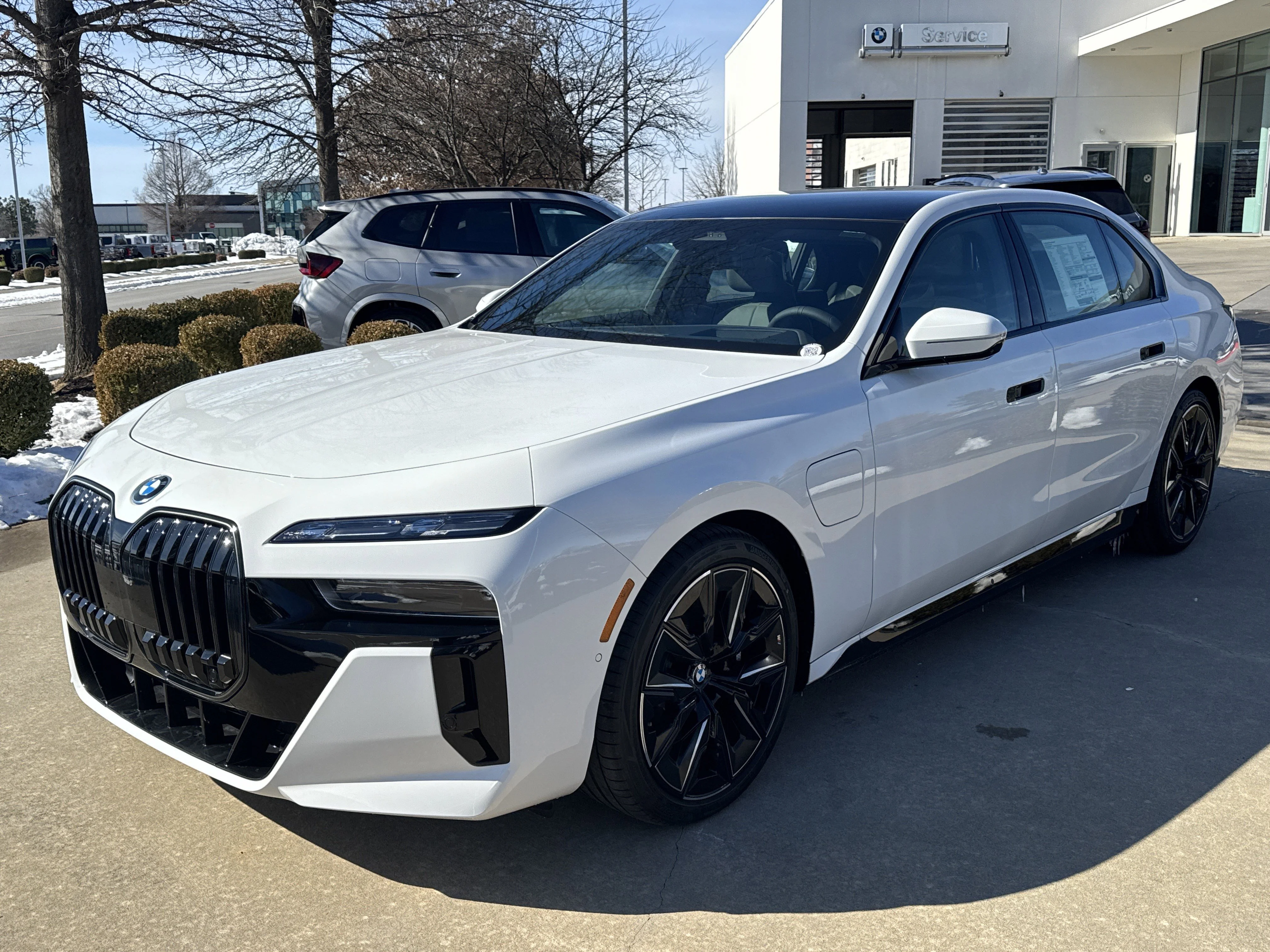 2026 BMW 7 Series 750e xDrive Sedan's photo