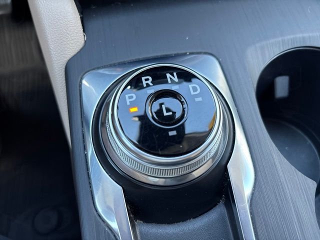 Used 2021 Gold Ford SE image 28
