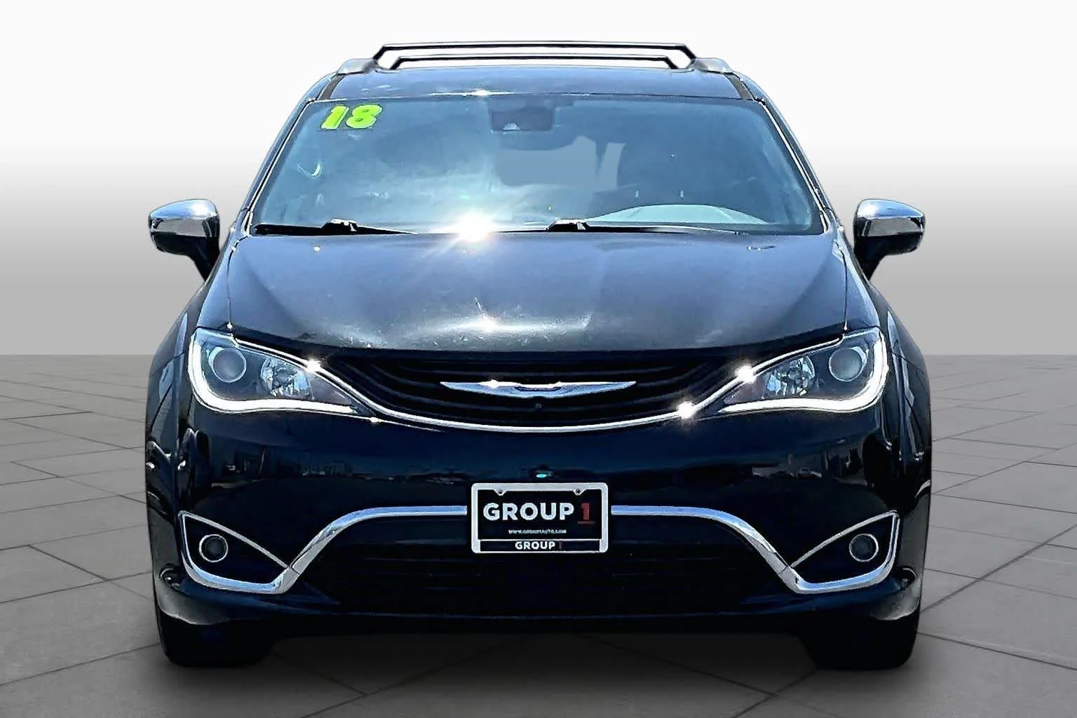 Used 2018 Brilliant Black Crystal Pearlcoat Chrysler Hybrid Limited image 3