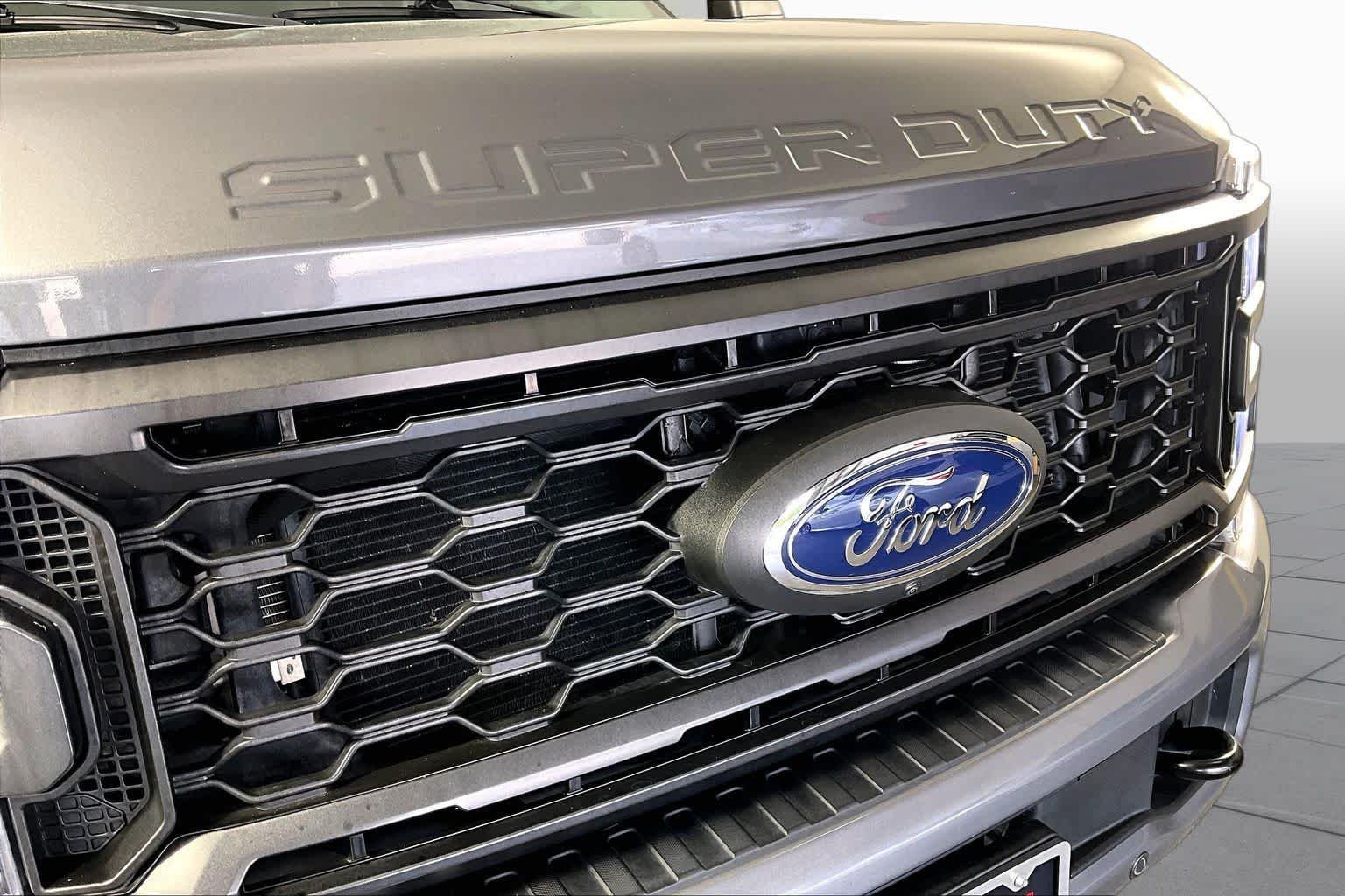 Used 2023 Carbonized Gray Ford LARIAT image 28