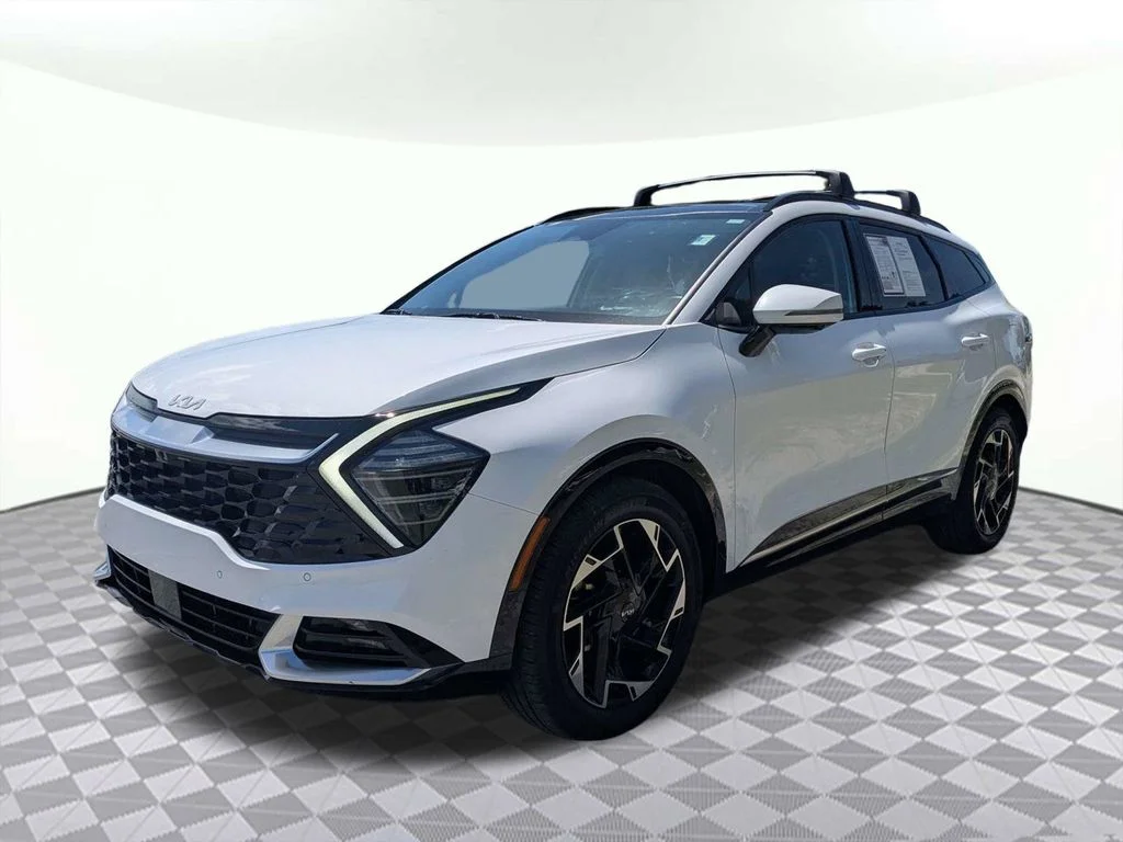 Used 2025 White Kia SX-Prestige image 7