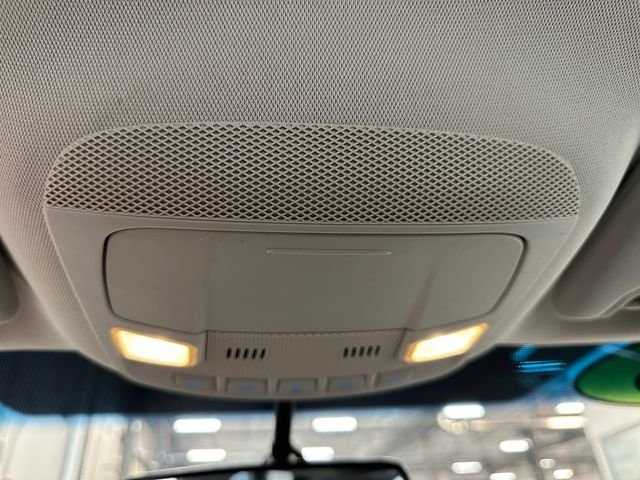 Used 2015  Ford SEL image 29