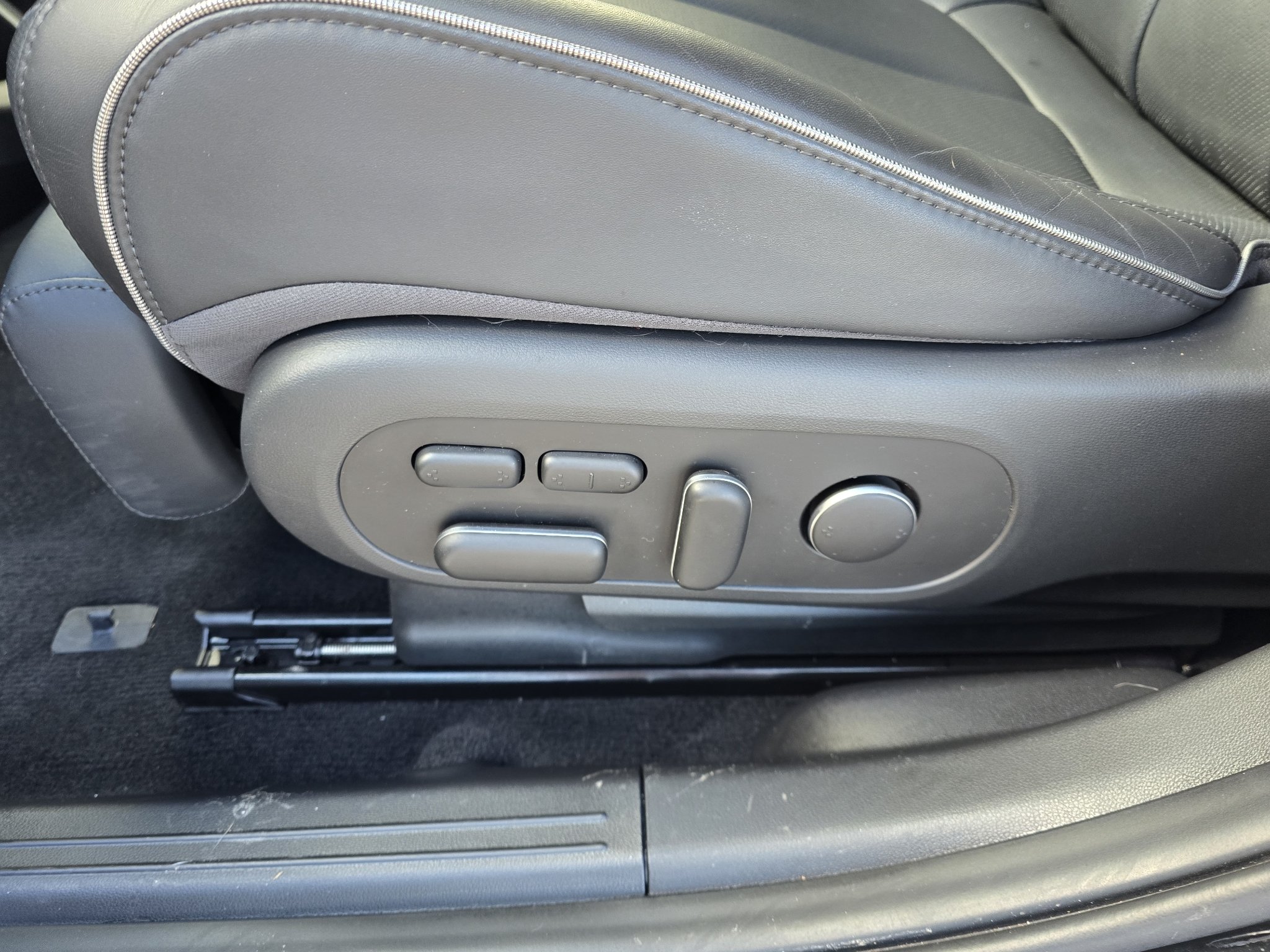 Certified Used 2024 Abyss Black Hyundai Limited image 17