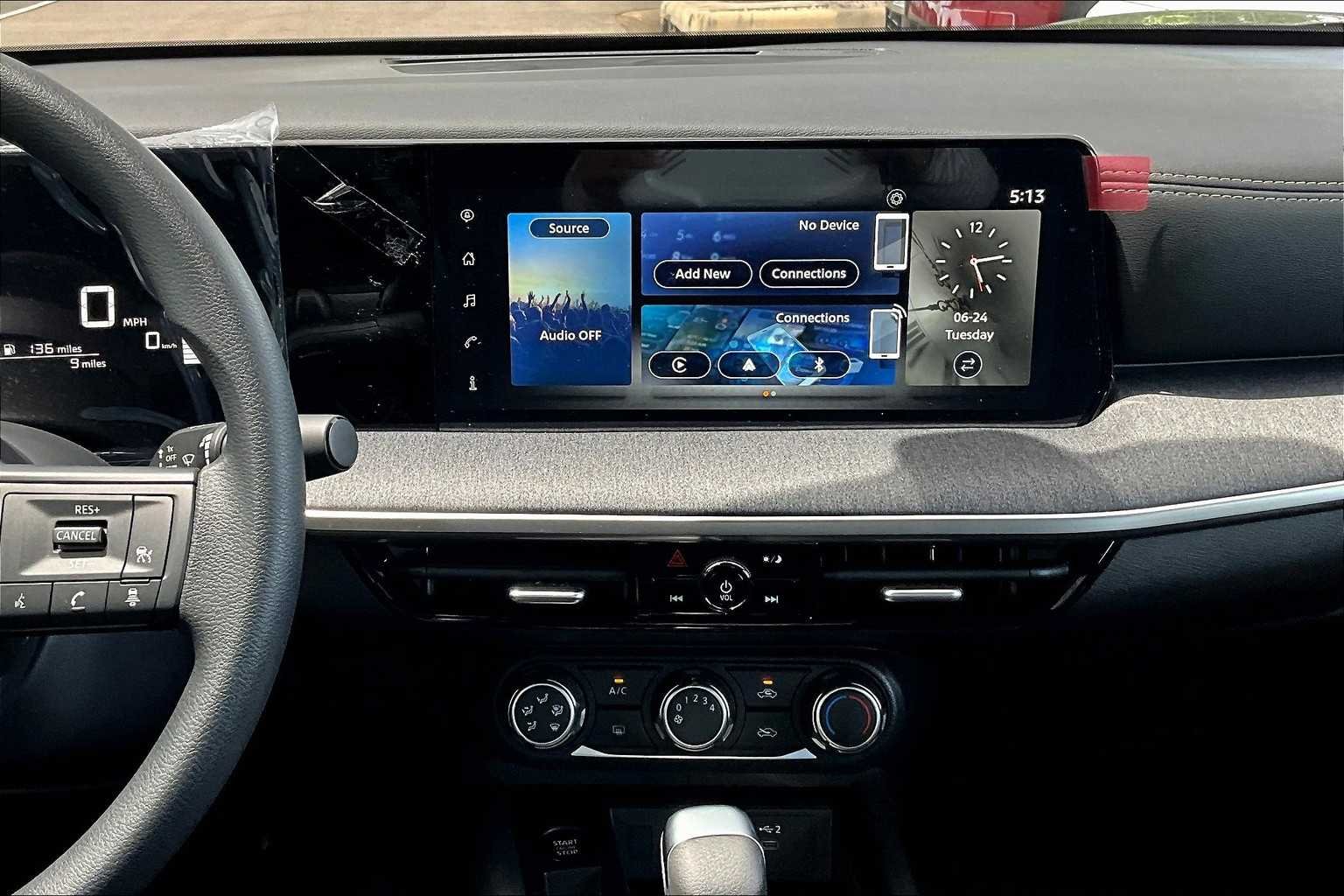 2025 Nissan Kicks SV - Photo 6