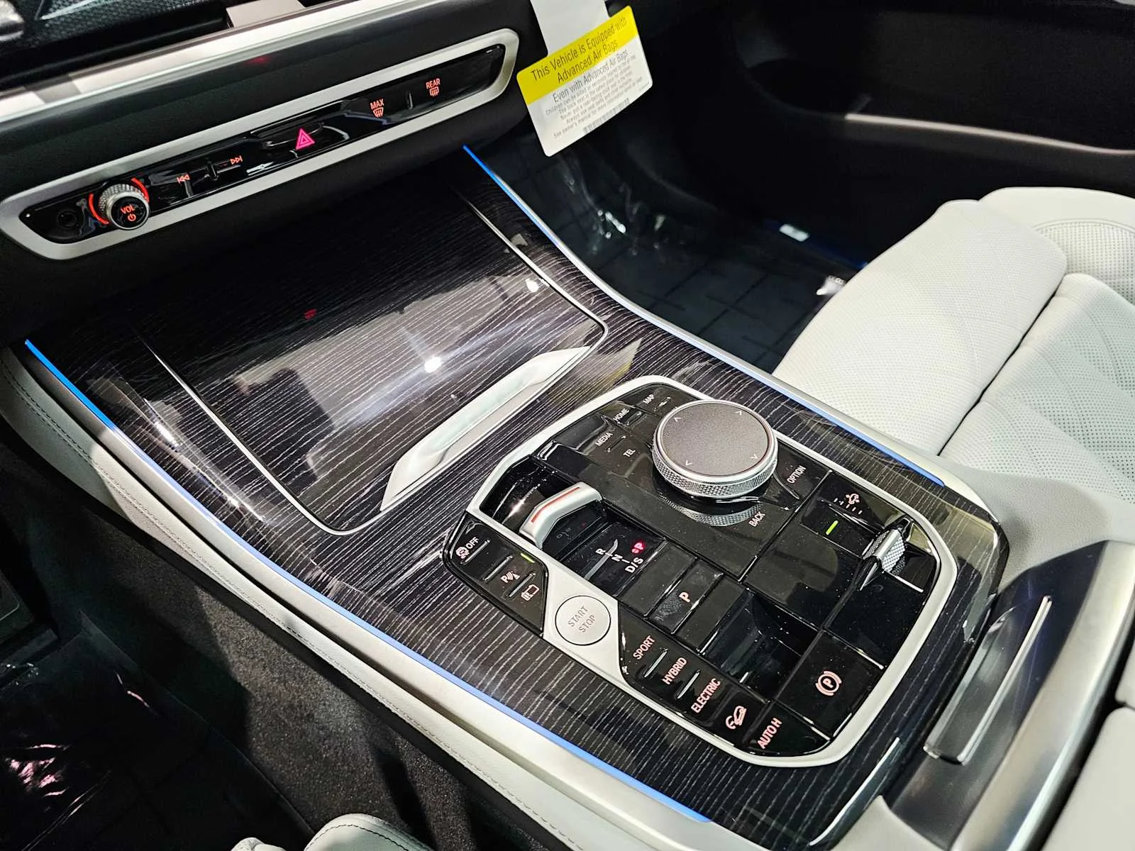 New 2026 Alpine White BMW xDrive50e image 19