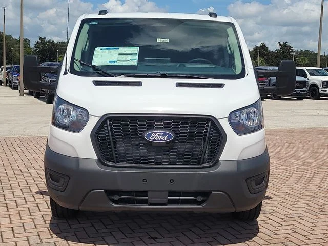 New 2026 Oxford White Ford Base image 2