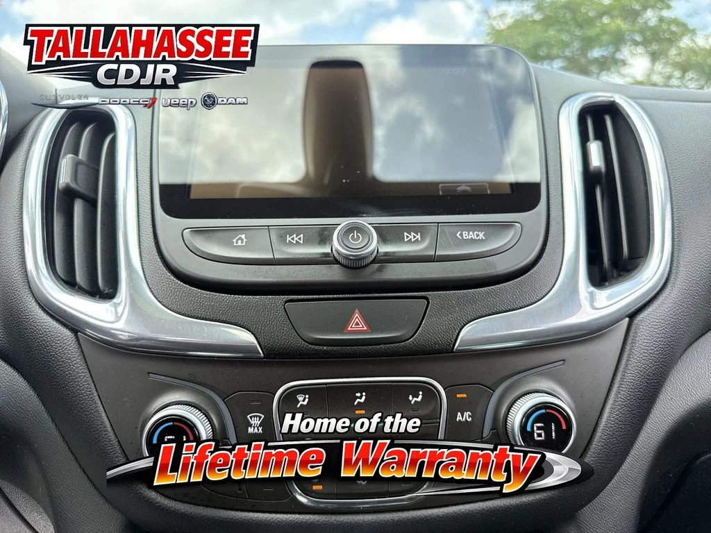 Used 2018 Pearl Chevrolet LT image 21