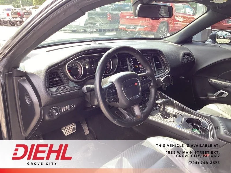 Used 2019 Gray Dodge SXT image 18