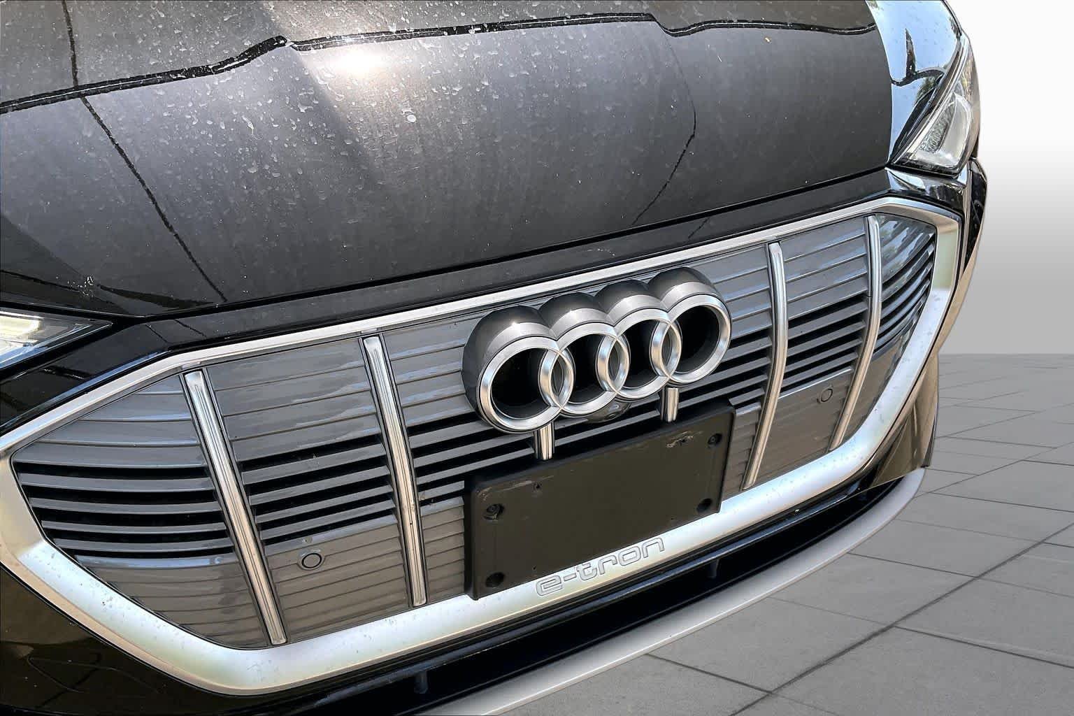 Used 2022 Brilliant Black Audi Premium Plus image 29