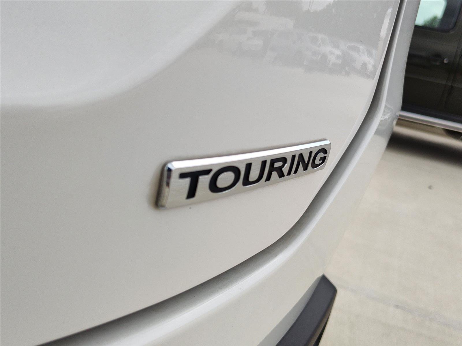 Used 2025  Honda Touring image 6