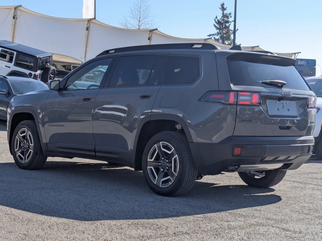 New 2026 Grey Jeep Laredo - - 4x4 - Pkg 23F - Compact Spare - 1.6L Turbo Hybrid - 12.3 Touchscreen & More! image 6