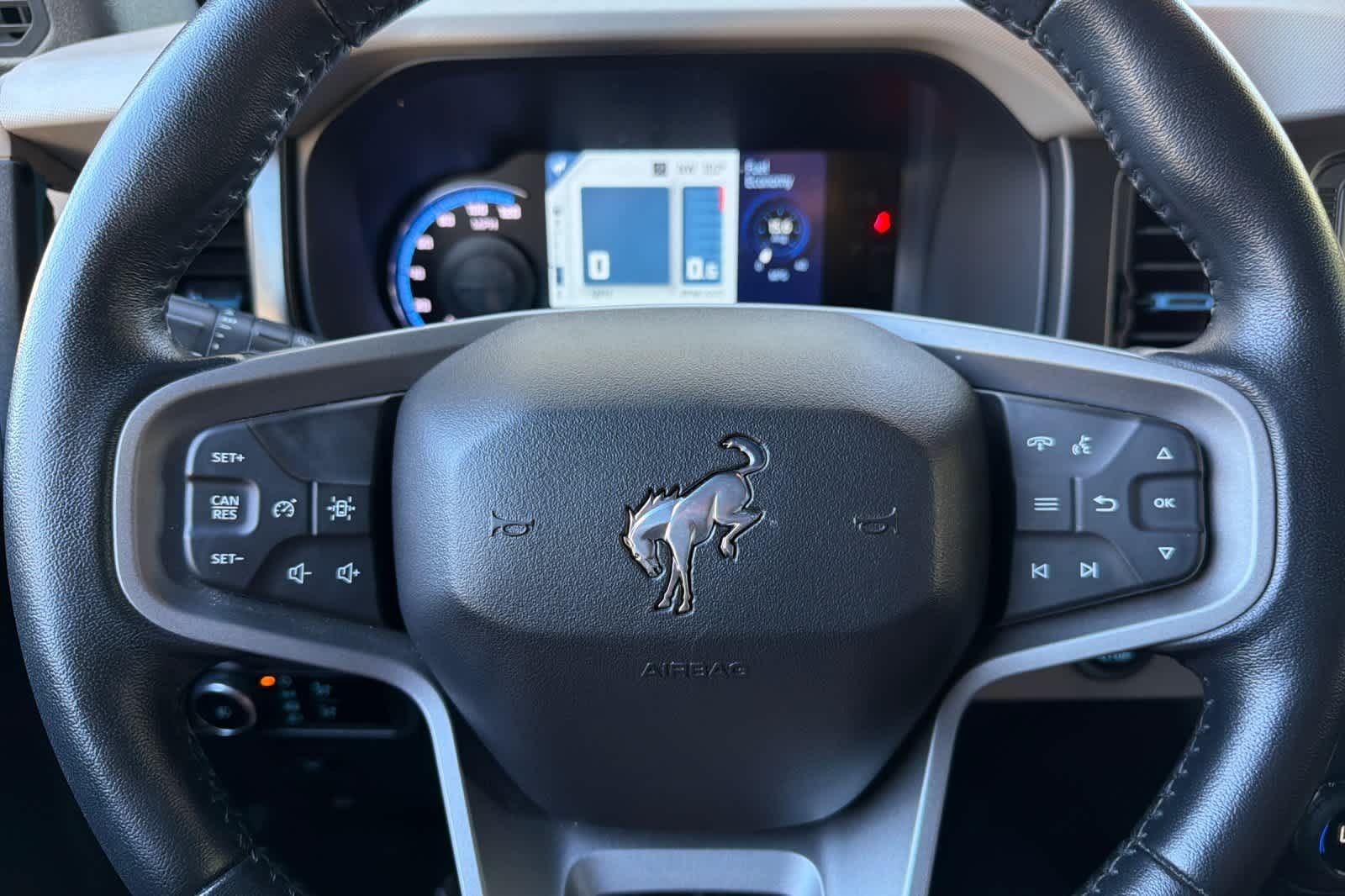 Used 2023 Iconic Silver Metallic Ford Wildtrak image 25