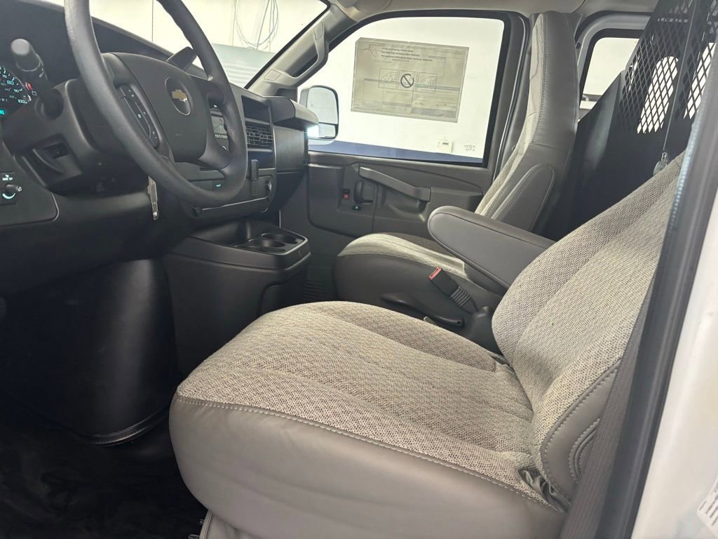 2025 Chevrolet Express Cargo Work Van - Photo 36