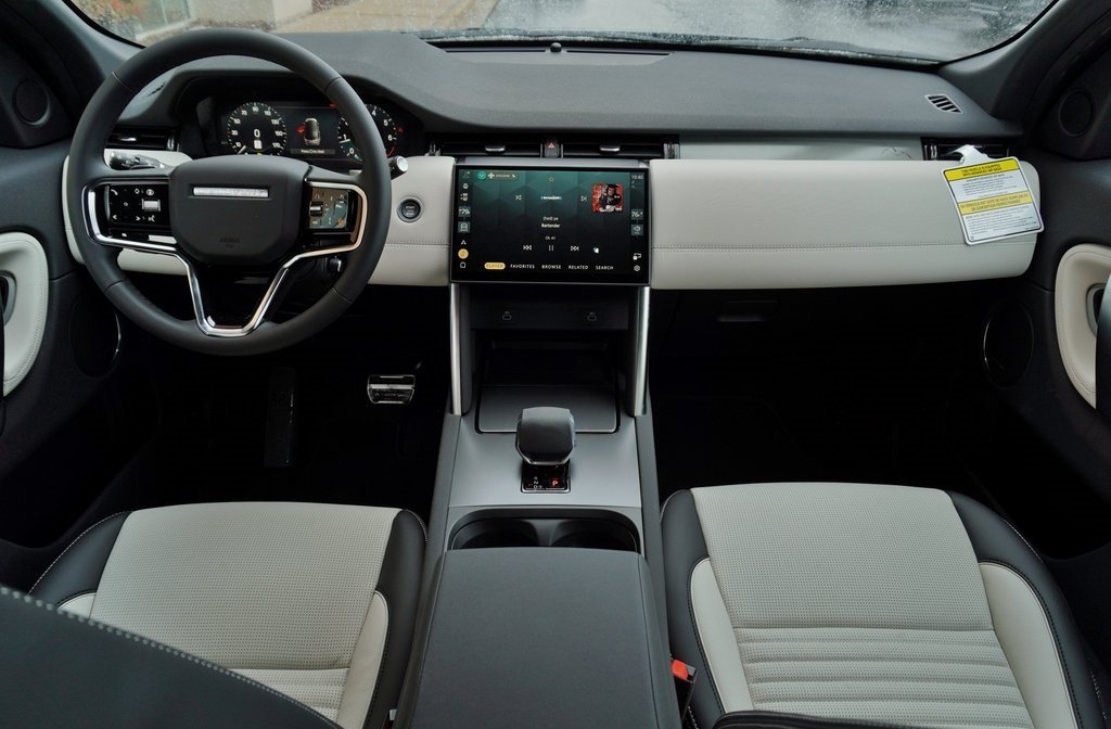 2026 LAND ROVER DISCOVERY SPORT - Image 9