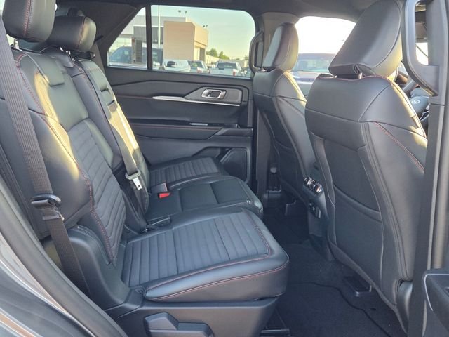 New 2026 Carbonized Gray Metallic Ford ST-Line image 17