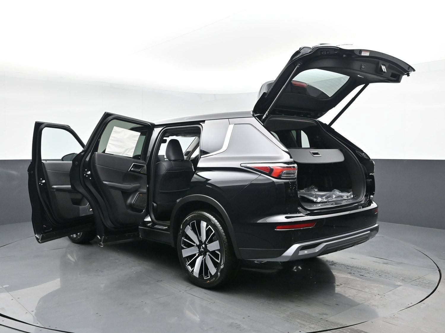 New 2026 Black Diamond Mitsubishi SE 1.5T 2WD image 32