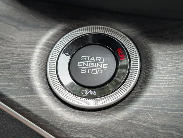 Used 2022 Gray Metallic Jeep Limited image 21