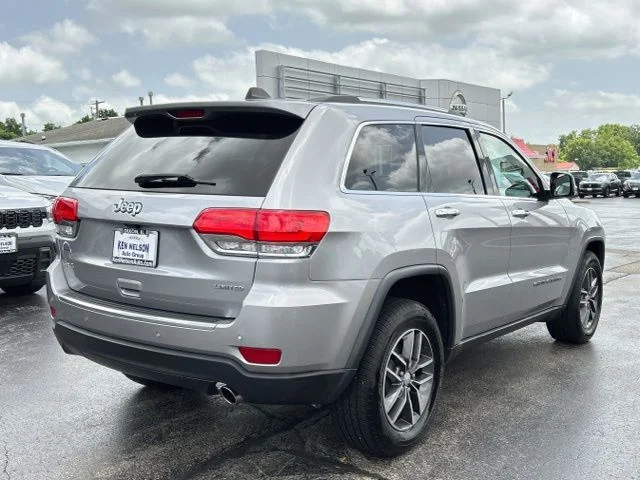 Used 2018 Billet Silver Metallic Jeep Limited image 14