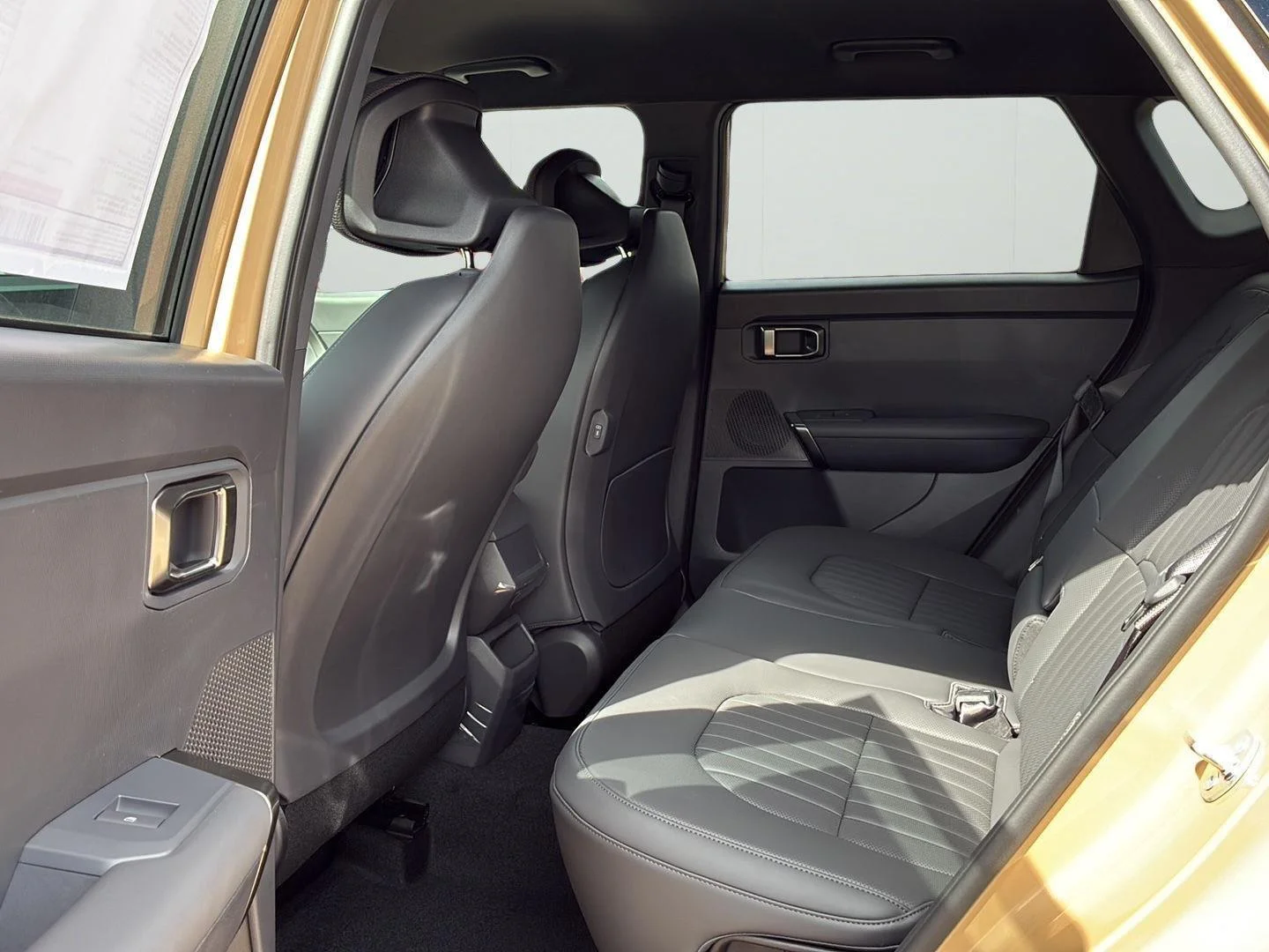 New 2027 Terrain Brown/Black Roof Kia X-Line S image 36