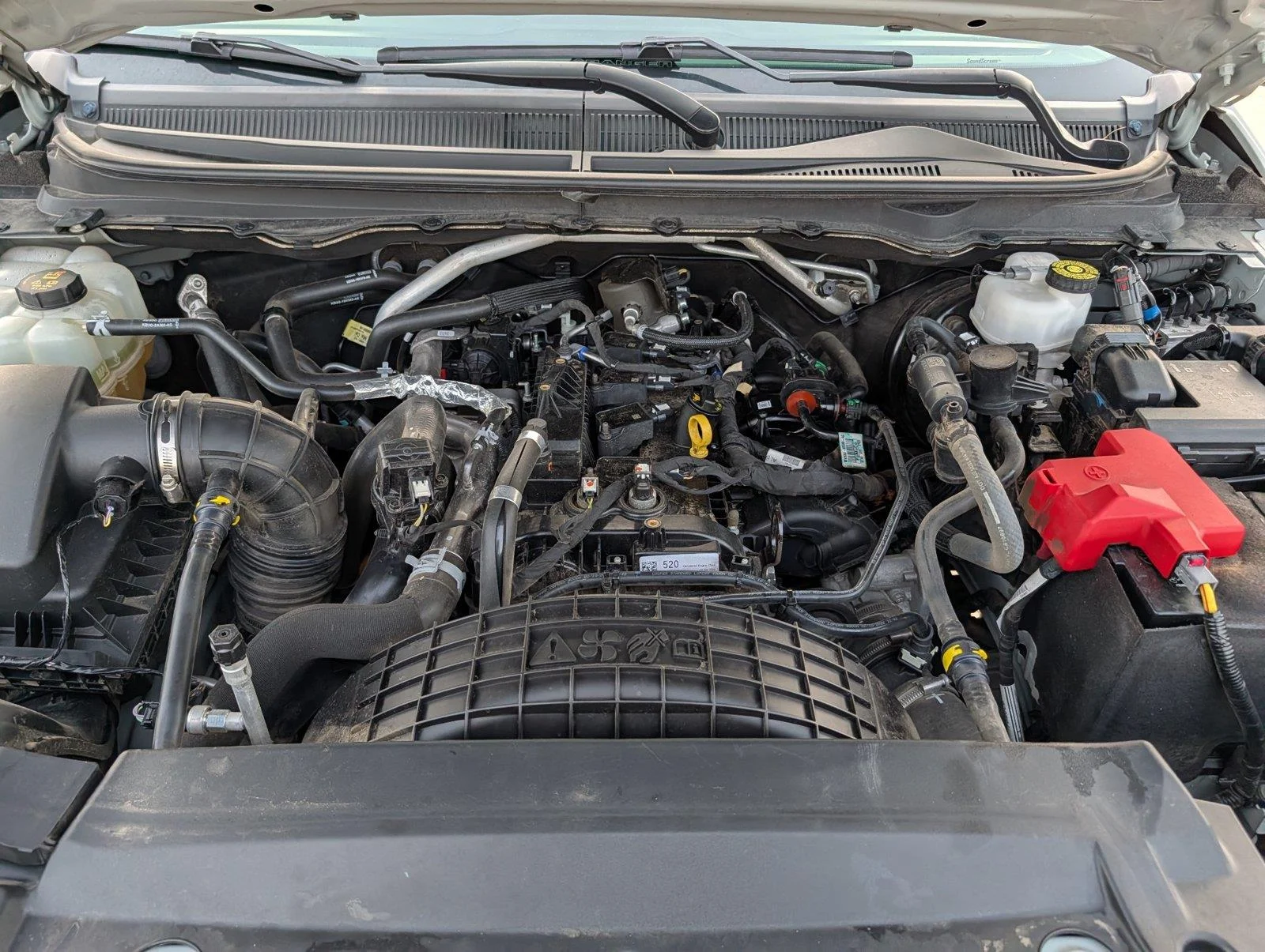 Used 2022 Cactus Gray Ford LARIAT image 36