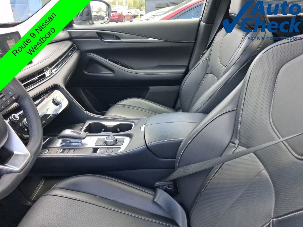 Used 2023 Black INFINITI LUXE image 17