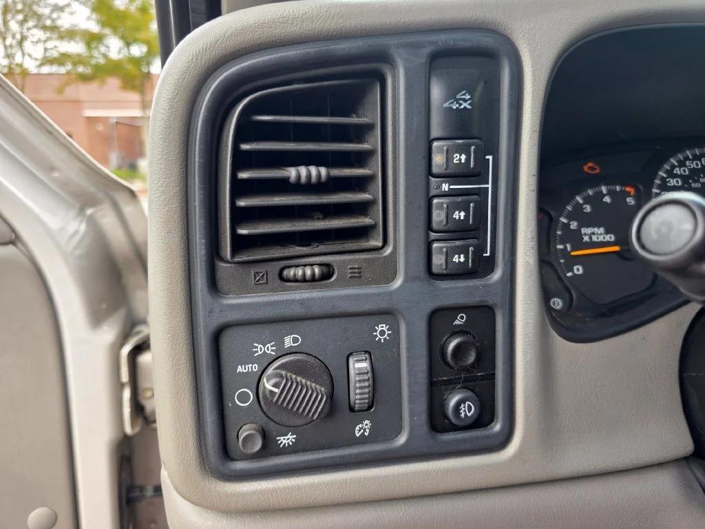 Used 2006 Silver Birch Metallic Chevrolet LT3 image 18