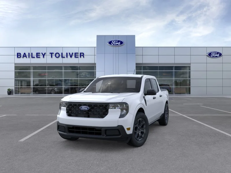 New 2026 Oxford White Ford XLT image 2