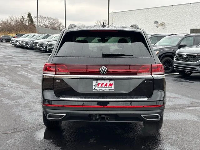 New 2026 Black Volkswagen 2.0T SE w/Technology image 4