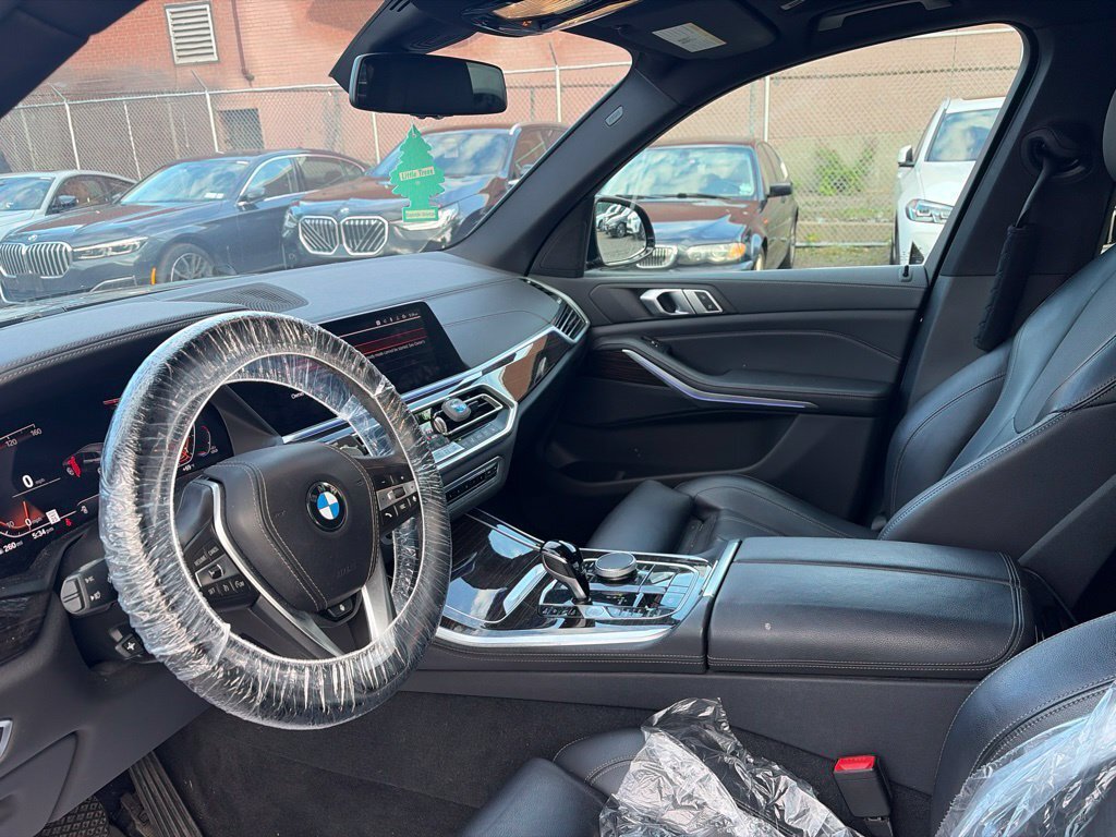 Used 2020 Black BMW xDrive40i image 10