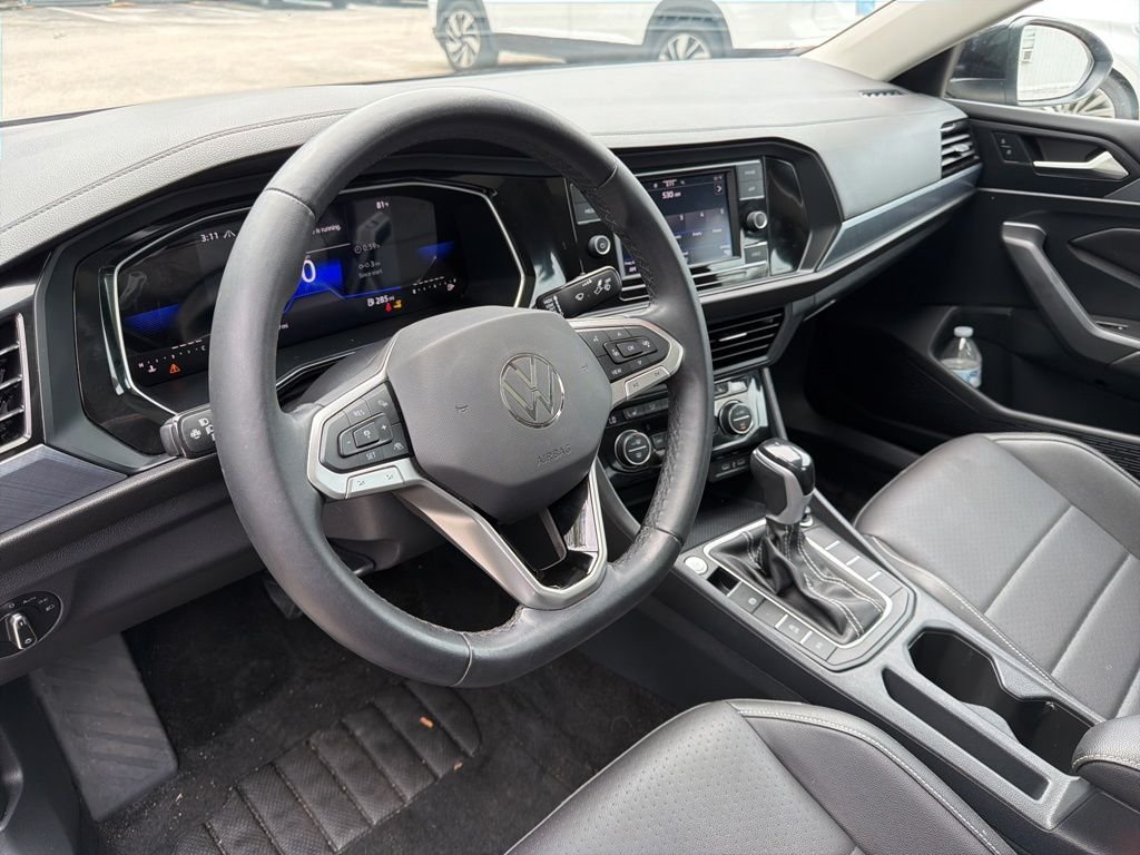 Certified Used 2023 Black Volkswagen 1.5T SE image 9