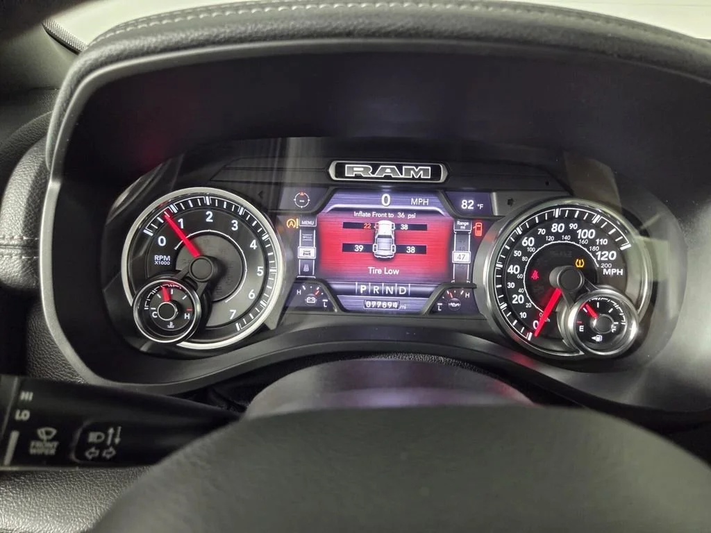 Used 2021 Diamond Black Crystal Pearlcoat Ram Laramie image 15