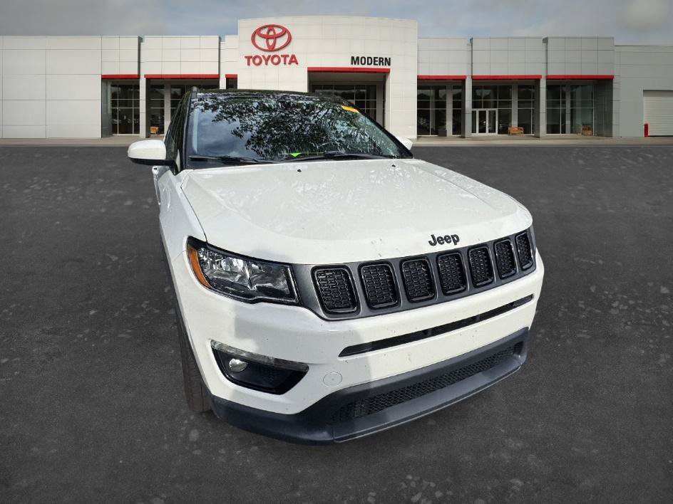 Used 2020 White Clearcoat Jeep Altitude image 10