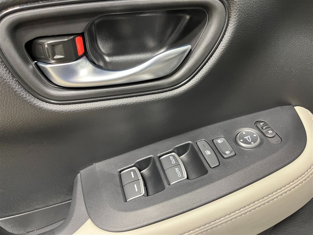 New 2027 Solar Silver Metallic Honda EX-L 2WD image 12