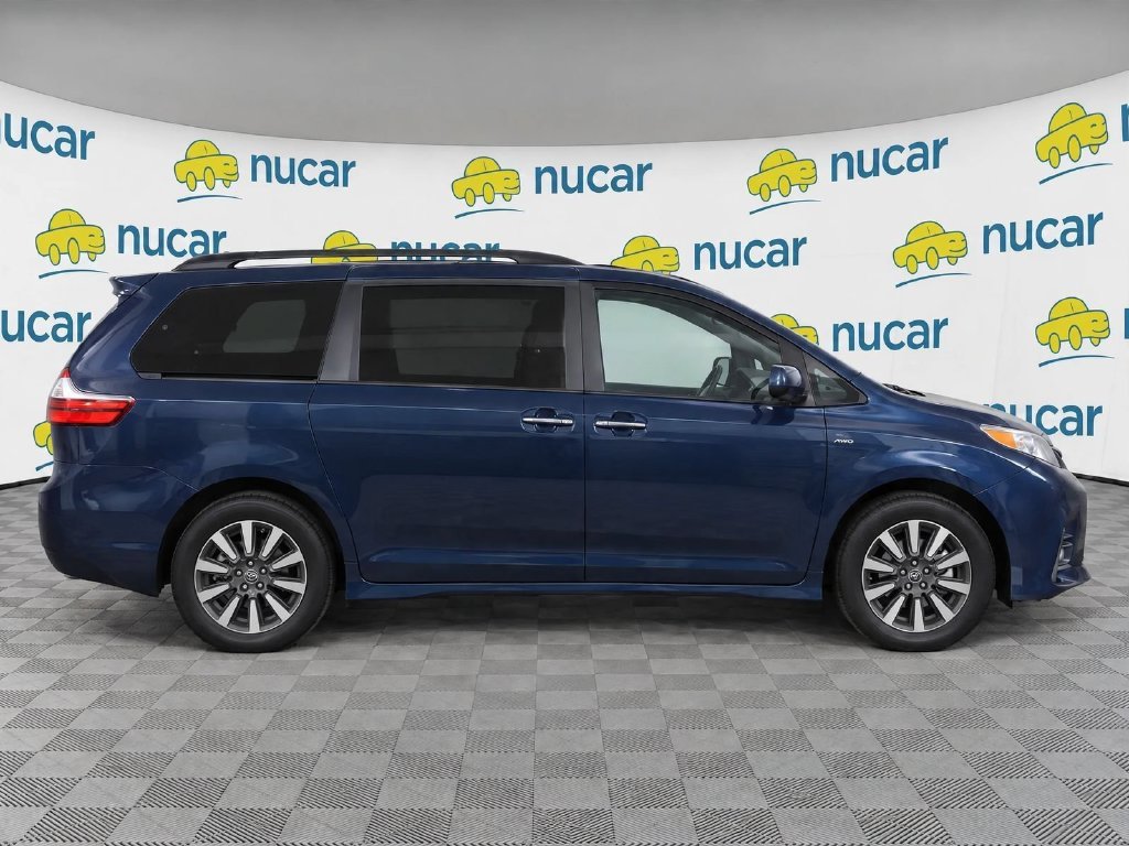 Used 2020 Beige Toyota XLE Premium image 8